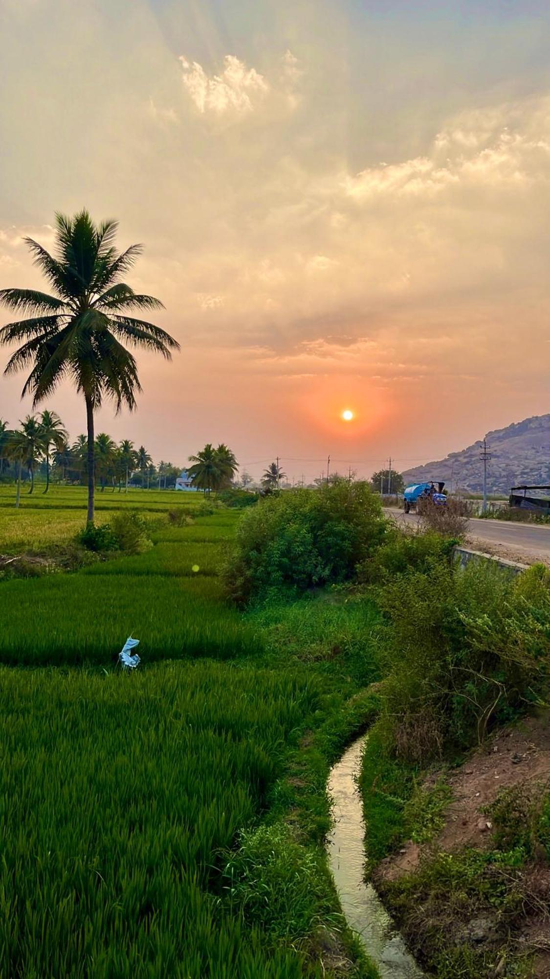 Tropical Hampi Hotel Exterior photo