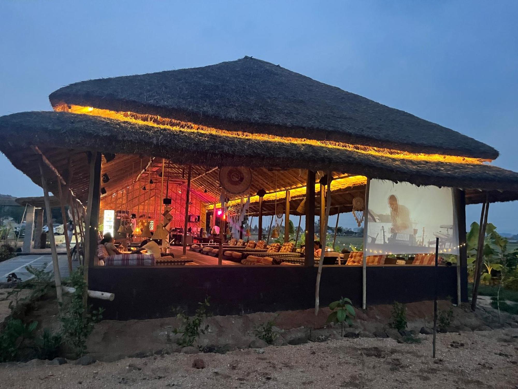 Tropical Hampi Hotel Exterior photo